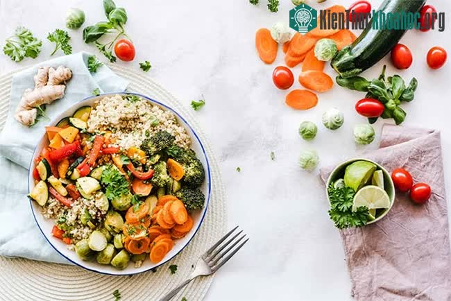 Chế độ ăn này tương tự chế độ ăn Địa Trung Hải, đặc biệt cả 2 chỉ dùng dầu ô liu.