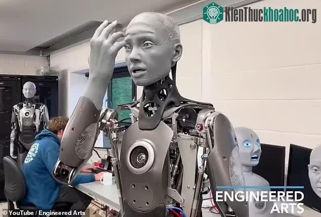 Robot Ameca.