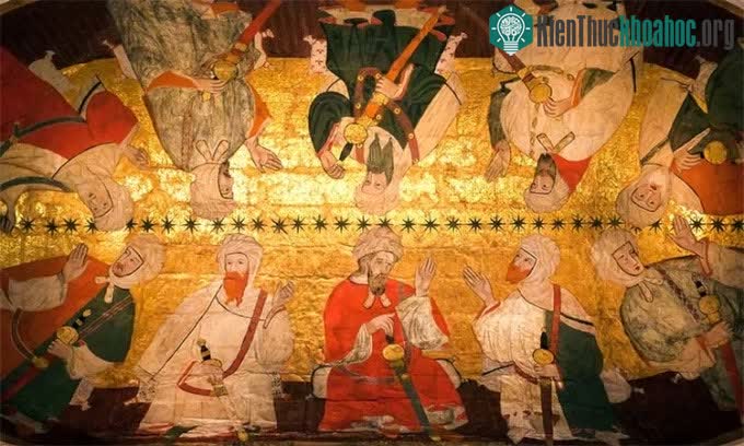 Một mảng trần vàng của lâu đài Alhambra.