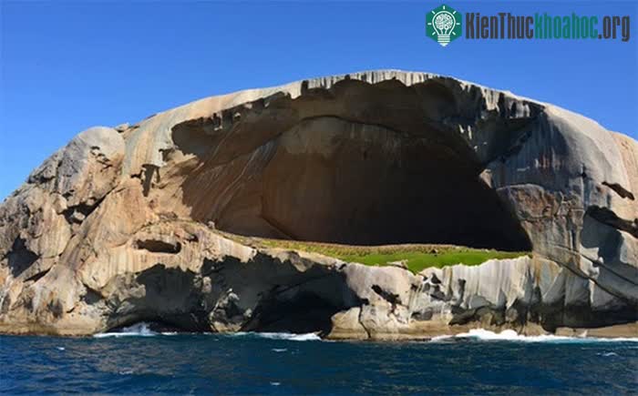 Skull rock