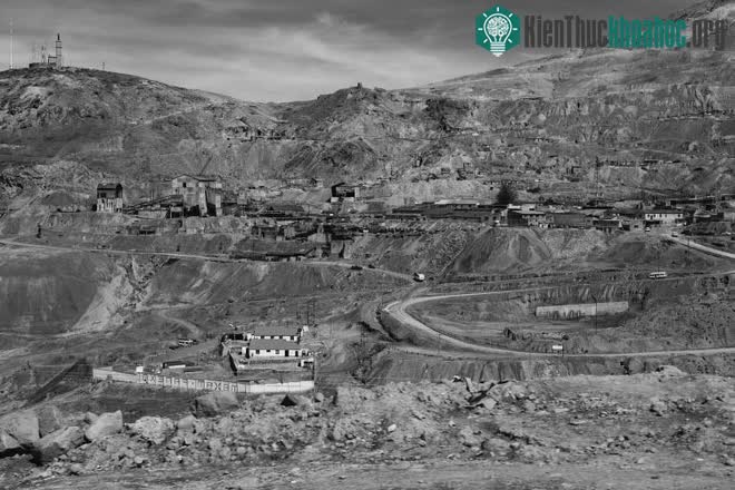 Cerro Rico chứa lượng quặng bạc khổng lồ.