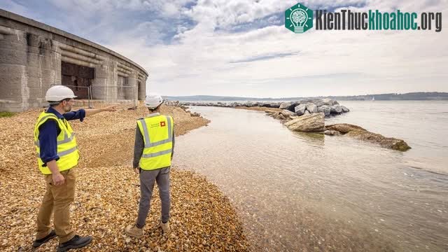 Lâu đài Tintagel của vua Arthur có nguy cơ đổ xuống biển do biến đổi khí hậu ảnh 1