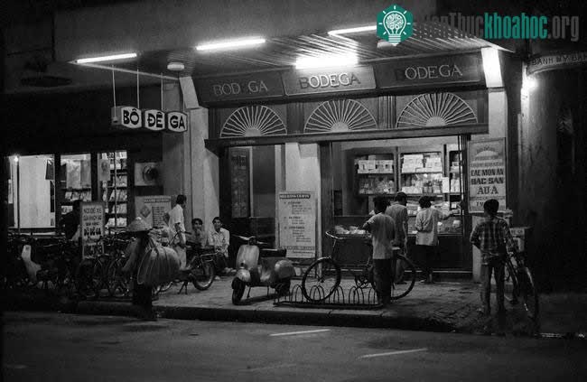 Nhà hàng Bodega trên phố Tràng Tiền.