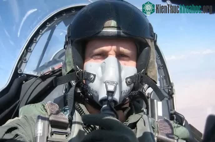 Phi công Mark Hulsey, người báo cáo rằng đã nhìn thấy UFO hồi tháng 8.