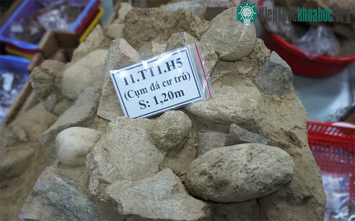 Cụm đá