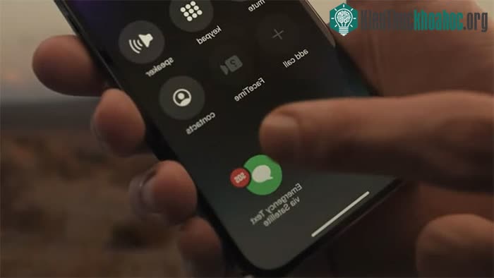 Hình ảnh tính năng nhắn tin thông qua vệ tinh.