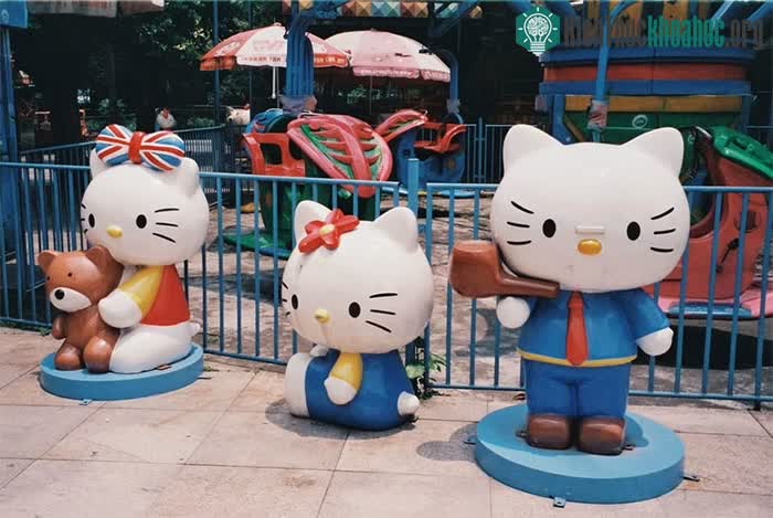 Công viên giải trí với Kitty là nhân vật chính