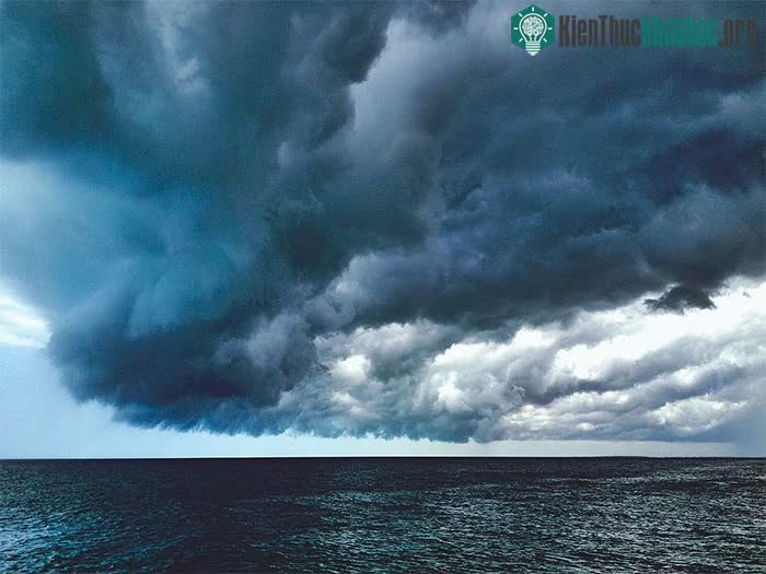 Có thể "tẩy trắng" các đám mây bằng cách tạo ra nhiều sol khí từ nước biển hơn.
