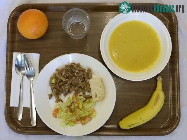 Bữa trưa ở Barcelona, Tây Ban Nha