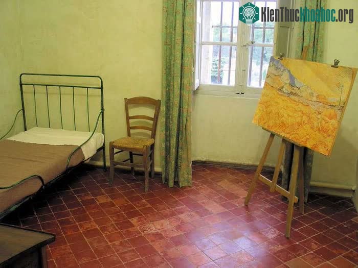 Van Gogh đã vẽ bức tranh chủ yếu vào ban ngày qua trí nhớ.&nbsp;