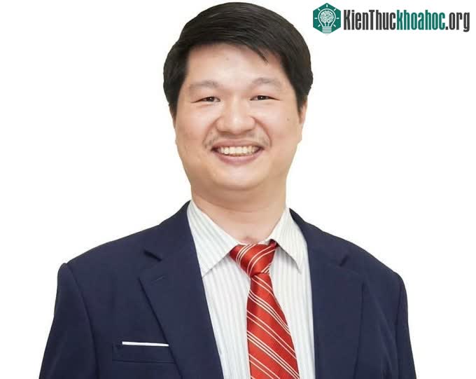 PGS.TS Lê Hoàng Sơn.