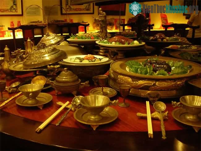 Những bữa tiệc xa hoa đến mức đi vào sách lịch sử trên thế giới ảnh 1