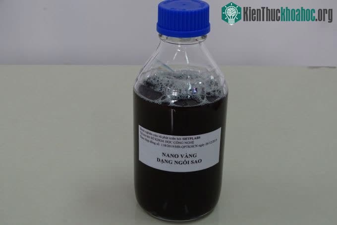 Thành phẩm nano vàng trong dung môi nước.