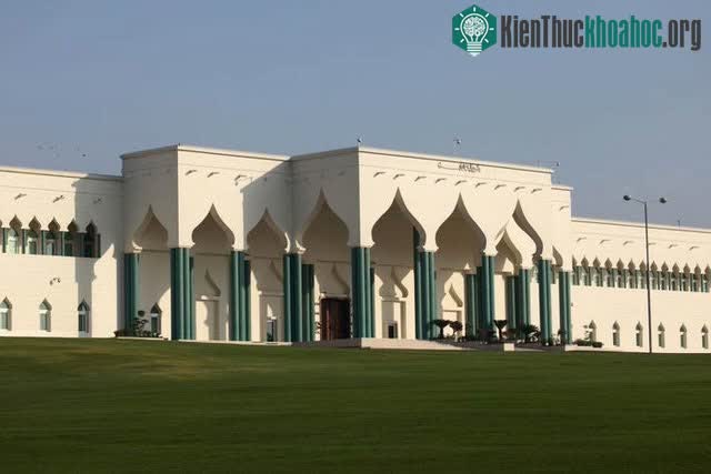 Đây là Emiri Diwan (Cung điện của tiểu vương) ngày nay