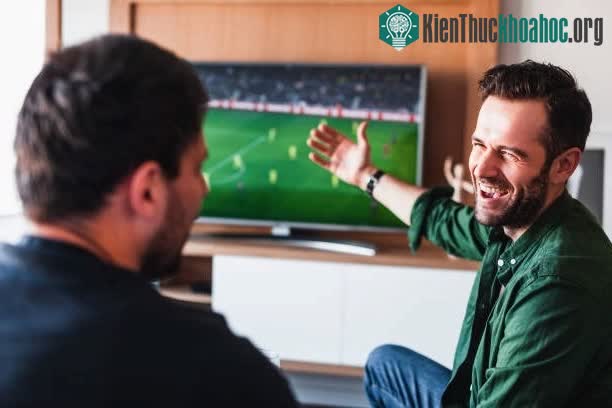 Trả lời câu hỏi: "Bóng đá có gì hay?" dưới góc nhìn khoa học ảnh 2