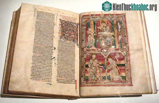 Một trang của cuốn sách Naturalis Historia, hay Lịch sử Tự nhiên
