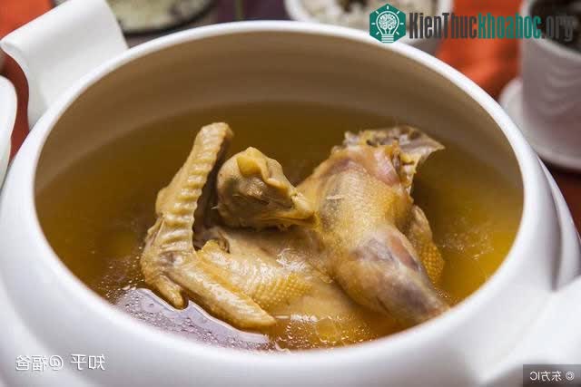 Cho xương cựa vào hầm canh, tác dụng bồi bổ nhân đôi