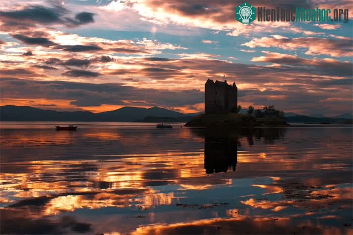 Castle Stalker - Pháo đài thời Trung Cổ