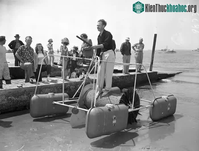 Máy chạy bộ hàng hải năm 1953
