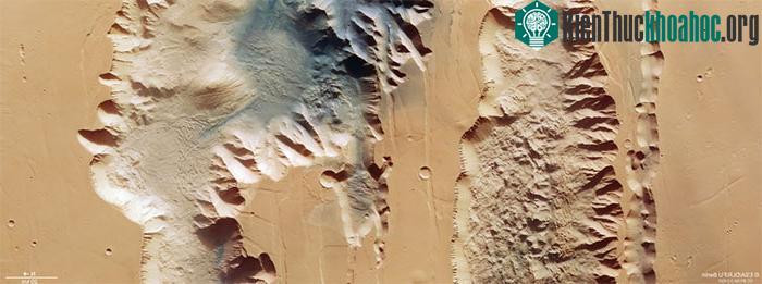 Thung lũng Valles Marineris