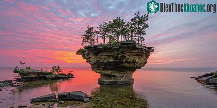 Hồ Michigan - Huron - 117.702 km²&nbsp; &nbsp;&nbsp;