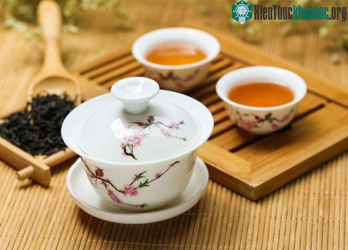 Uống trà tốt cho sức khỏe, song nếu dùng không đúng cách có thể gây hại cho hệ tiêu hóa.