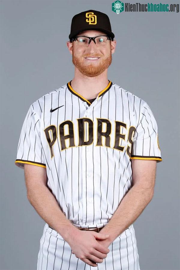 Brady Matthew Feigl, 32 tuổi đến từ Maryland và chơi cho Long Island Ducks