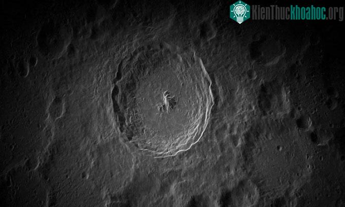 Ảnh chi tiết địa điểm hạ cánh của tàu Apollo 15.