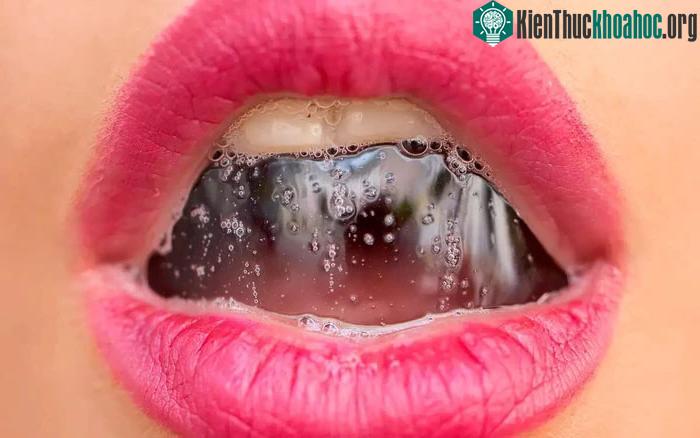 Nước bọt sẽ tương tác với mọi thứ đi vào miệng.&nbsp;