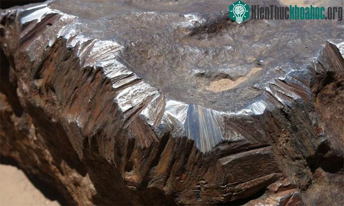 Cận cảnh Hoba, một trong những thiên thạch lớn nhất từng được phát hiện.