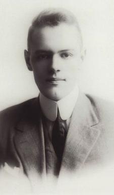 Ông Earle Dickson.