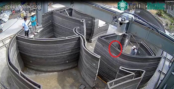 Nguyên liệu sử dụng để chế tạo bê tông in 3D có đặc trưng là cốt liệu nhỏ.