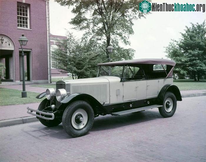 Tốc độ tối đa của những mẫu xe này chỉ 4km/h