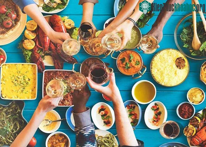 Chuyên gia nói gì trước thông tin lan truyền "sử dụng nồi đồng, bát đĩa bằng đồng tốt hơn"? ảnh 1