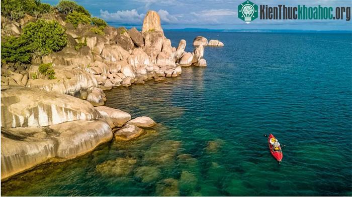 Hồ Tanganyika - 32.900km²