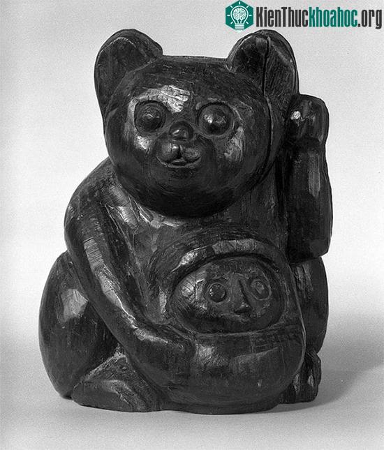 Khuôn gỗ làm hình maneki-neko từ thời Edo, thế kỷ 18.