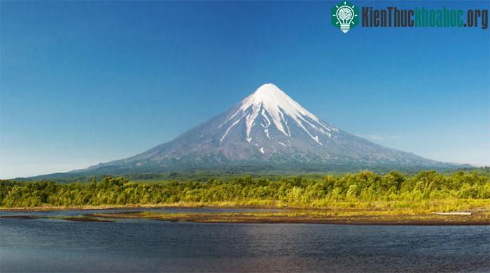 Núi lửa Kronotsky, Kamchatka