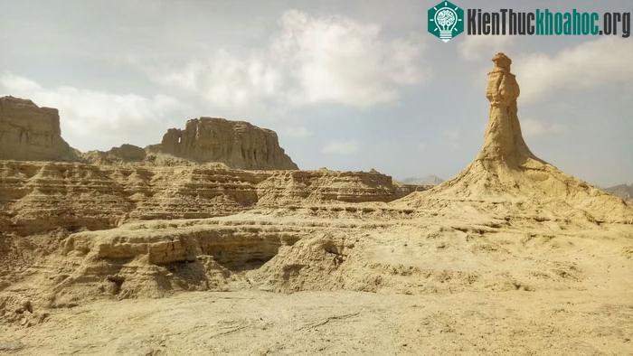 Có rất nhiều vấn đề mâu thuẫn xoay quanh tượng Nhân sư Balochistan