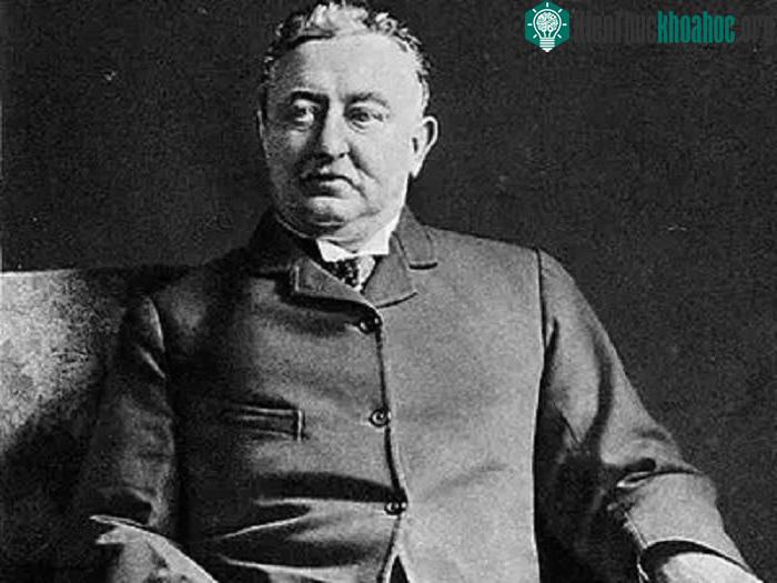 Doanh nhân người Anh Cecil John Rhodes.