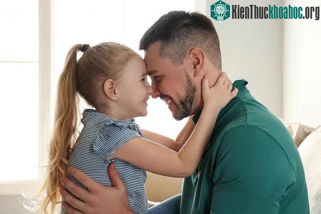 Đàn ông có con gái sống lâu hơn