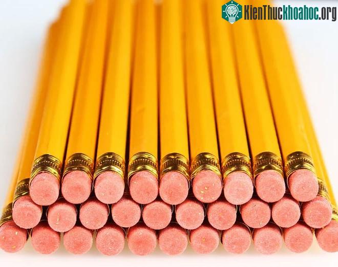 Tẩy được phát minh sau bút chì 200 năm