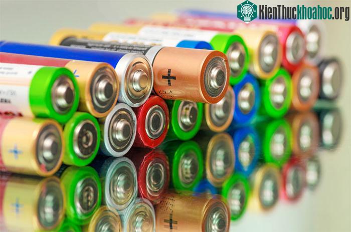 Các nhà nghiên cứu đã phát triển công nghệ sử dụng vỏ trái cây để xử lý pin thải loại.