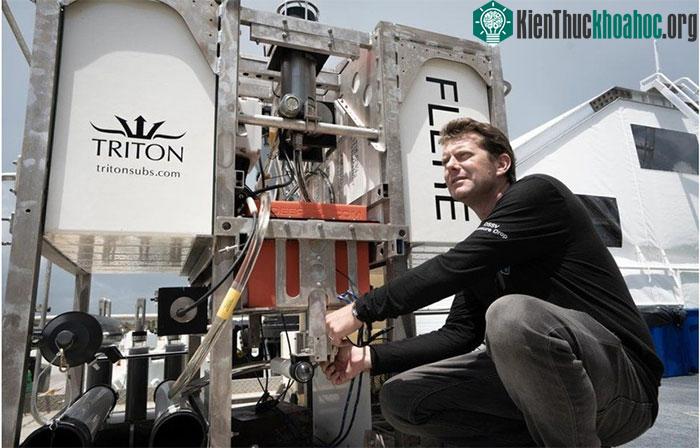 Giáo sư Alan Jamieson