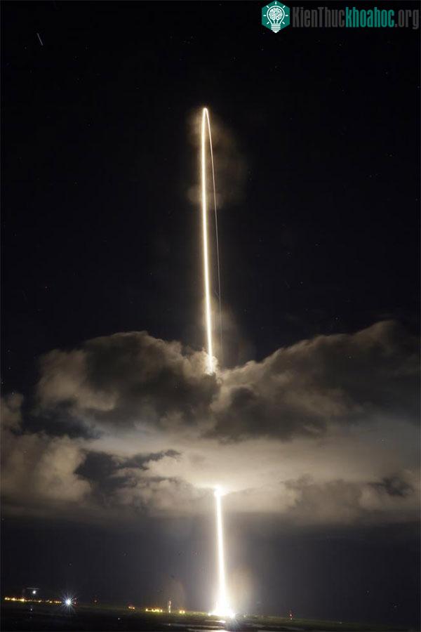 Tên lửa Atlas V đưa tàu Lucy vút lên không gian ngày 16/10/2021.