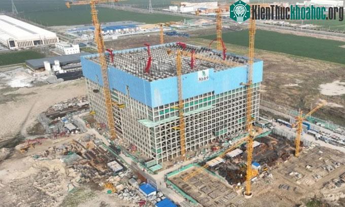 Cơ sở lưu trữ năng lượng đang trong quá trình thi công của Energy Vault ở Thượng Hải