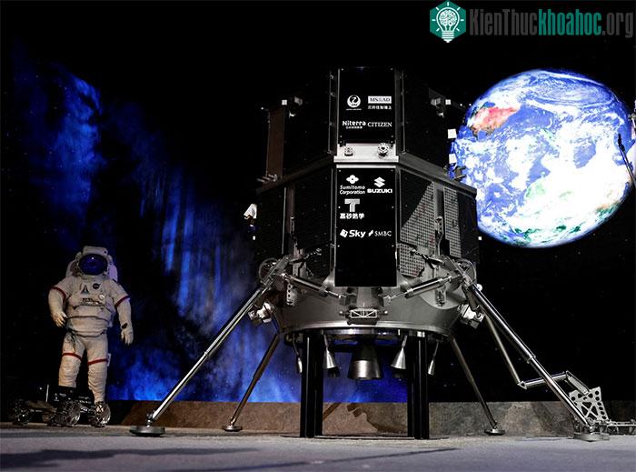 Mô hình tàu đổ bộ trong chương trình thám hiểm Mặt trăng HAKUTO-R của Ispace.