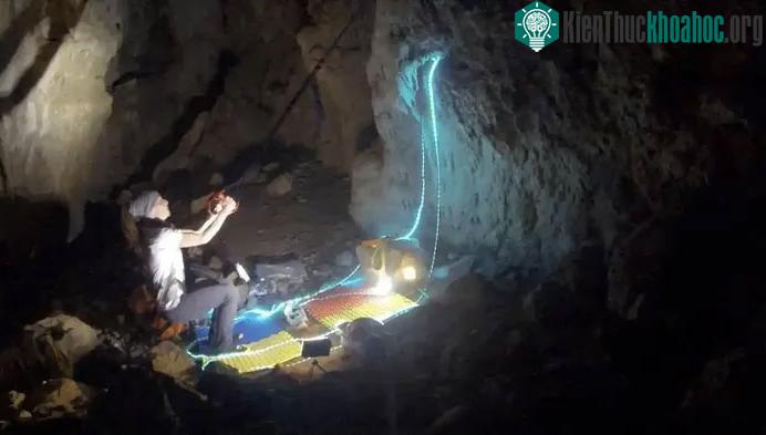 Nữ vận động viên trở lại mặt đất sau 500 ngày sống dưới hang sâu ảnh 1