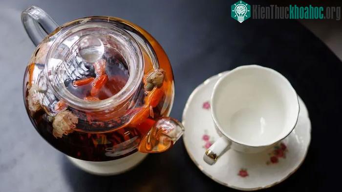 Trà hoa cúc kỷ tử