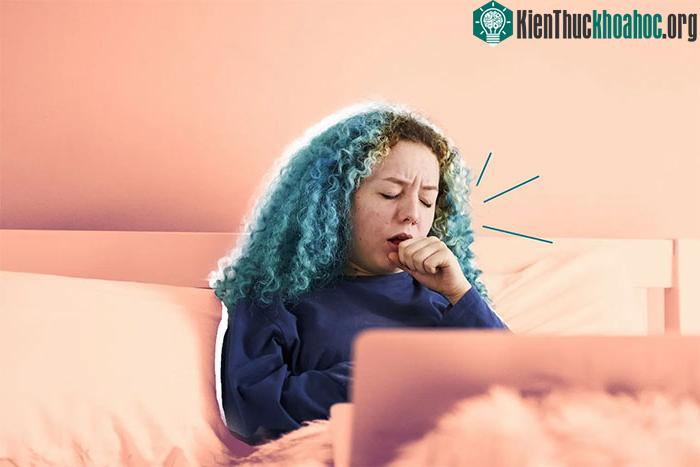 Đôi khi bạn có thể bị nhiễm nấm khi hít phải bào tử nấm mốc.