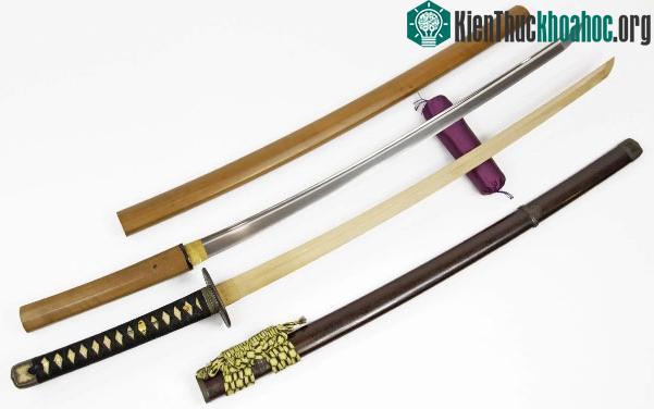 Kiếm Kantana Ko-Mihara - 29.000 USD ~ 681 triệu đồng